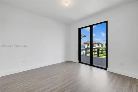 19670 NE 14th Court Miami FL 33179