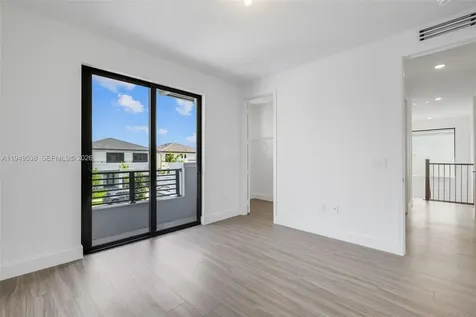 19670 NE 14th Court Miami FL 33179