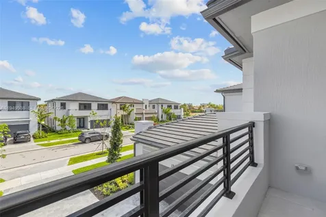 19670 NE 14th Court Miami FL 33179