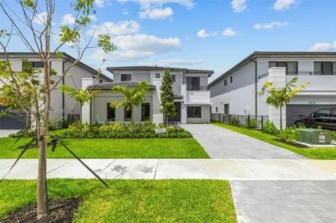 19670 NE 14th Court Miami FL 33179