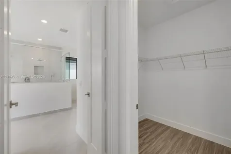 19670 NE 14th Court Miami FL 33179
