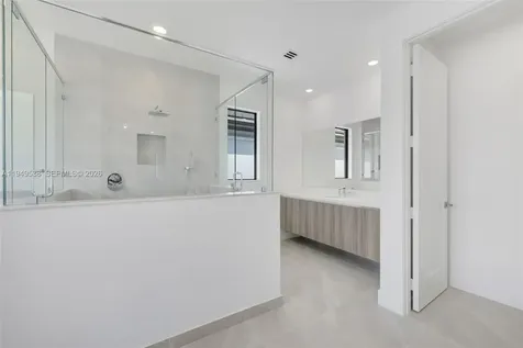 19670 NE 14th Court Miami FL 33179