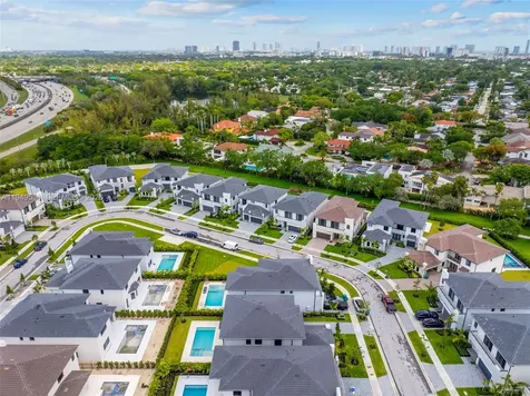 19670 NE 14th Court Miami FL 33179