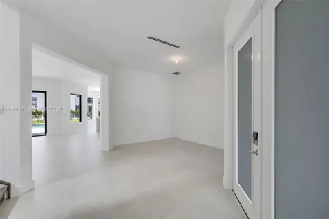 19670 NE 14th Court Miami FL 33179