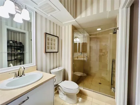 20000 E Country Club Drive Aventura FL 33180