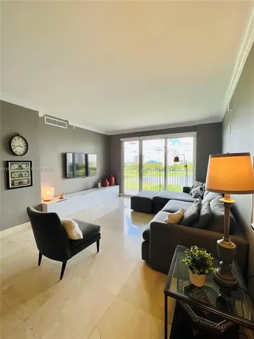 20000 E Country Club Drive Aventura FL 33180