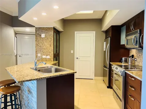 20000 E Country Club Drive Aventura FL 33180
