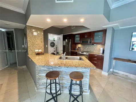 20000 E Country Club Drive Aventura FL 33180