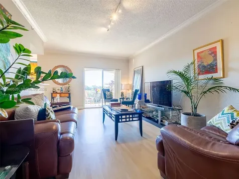 11700 SW 2nd Street Pembroke Pines FL 33025