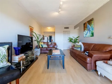 11700 SW 2nd Street Pembroke Pines FL 33025