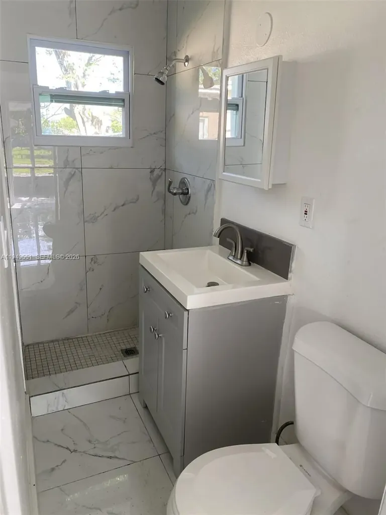 6045 Buchanan Street Hollywood FL 33024