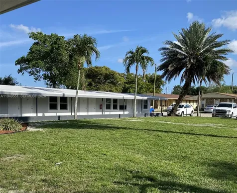 6045 Buchanan Street Hollywood FL 33024