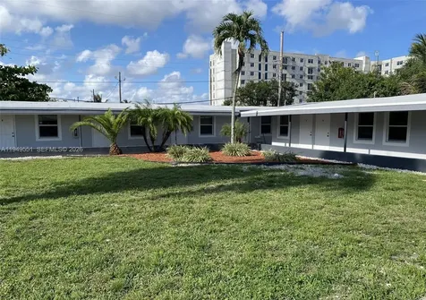 6045 Buchanan Street Hollywood FL 33024
