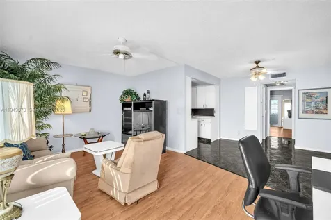 4051 N Newport N Deerfield Beach FL 33442