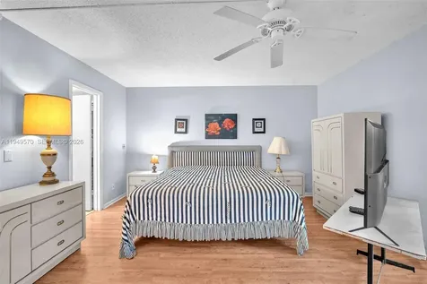 4051 N Newport N Deerfield Beach FL 33442