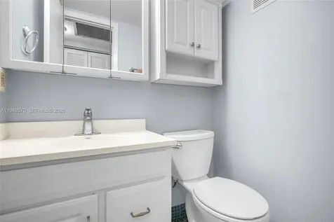 4051 N Newport N Deerfield Beach FL 33442
