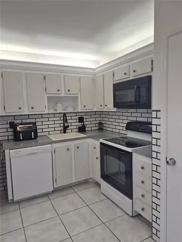 4751 NW 21st Street Lauderhill FL 33313