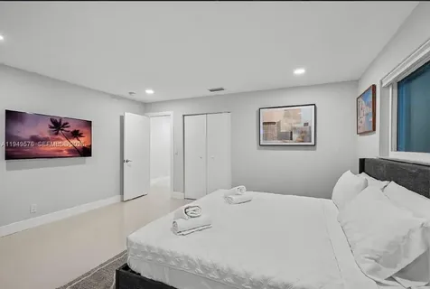 5111 Adams Street Hollywood FL 33021