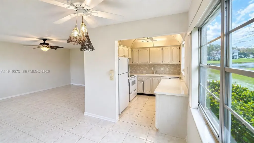 573 Durham U Deerfield Beach FL 33442