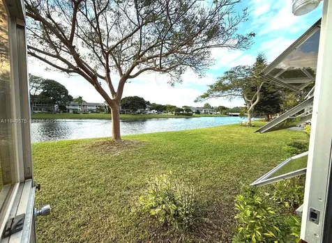 573 Durham U Deerfield Beach FL 33442