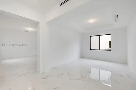 19749 NE 16th Place Miami FL 33179