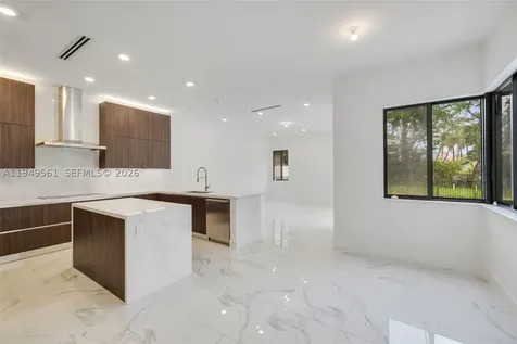 19749 NE 16th Place Miami FL 33179