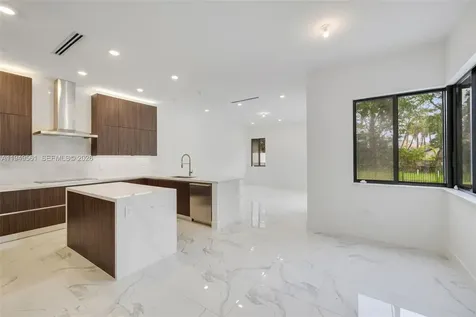 19749 NE 16th Place Miami FL 33179