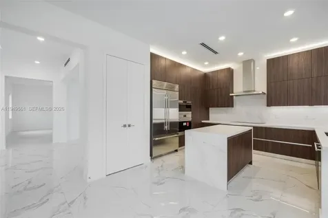 19749 NE 16th Place Miami FL 33179