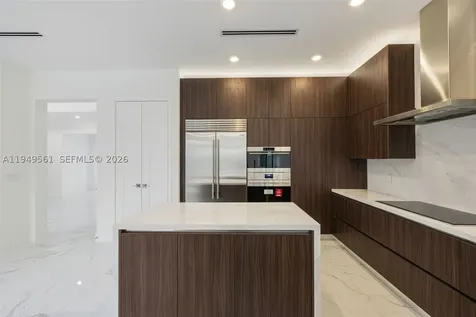 19749 NE 16th Place Miami FL 33179