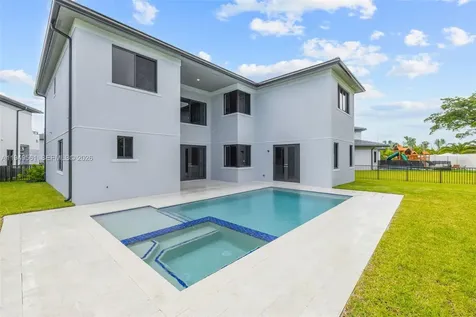 19749 NE 16th Place Miami FL 33179