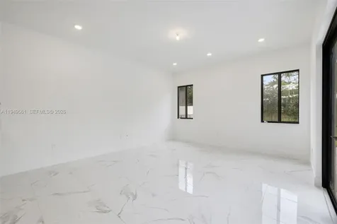 19749 NE 16th Place Miami FL 33179