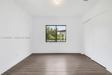 19749 NE 16th Place Miami FL 33179