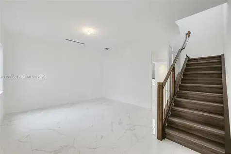 19749 NE 16th Place Miami FL 33179