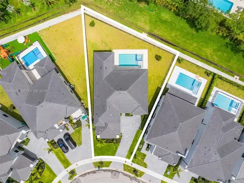 19749 NE 16th Place Miami FL 33179