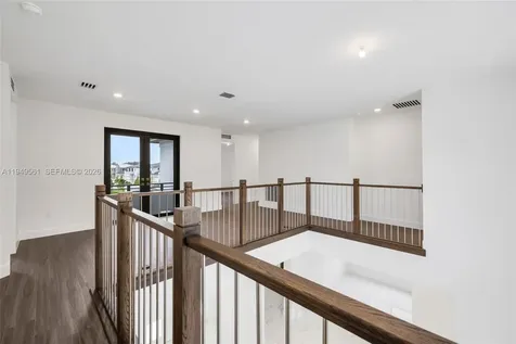 19749 NE 16th Place Miami FL 33179
