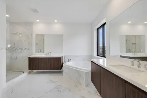 19749 NE 16th Place Miami FL 33179