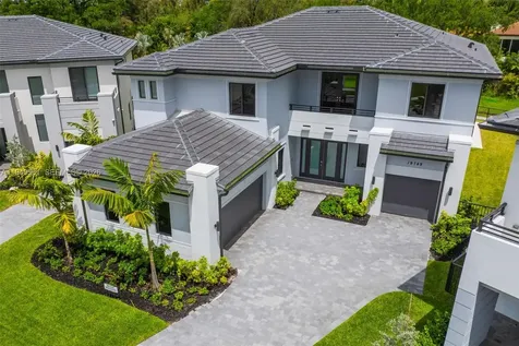 19749 NE 16th Place Miami FL 33179