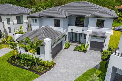 19749 NE 16th Place Miami FL 33179