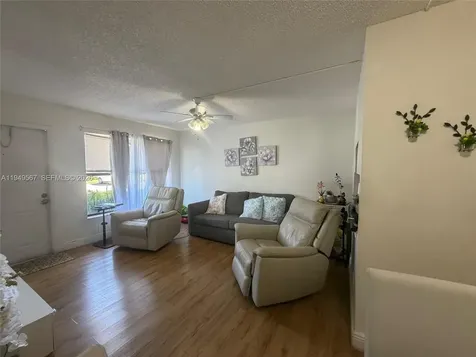 10054 Winding Lake Road Sunrise FL 33351