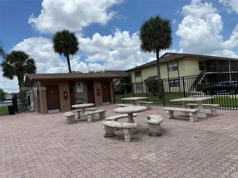 10054 Winding Lake Road Sunrise FL 33351