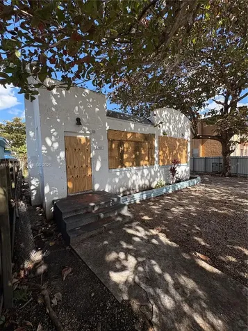 2341 SW 9th Street Miami FL 33135