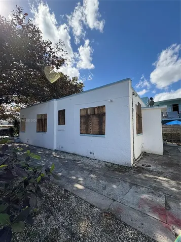 2341 SW 9th Street Miami FL 33135