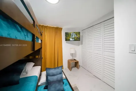 810 NW 21st Court Miami FL 33125