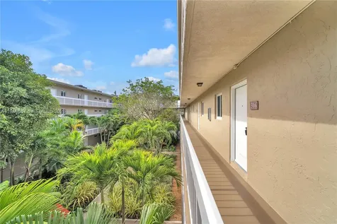 7820 Camino Real Miami FL 33143