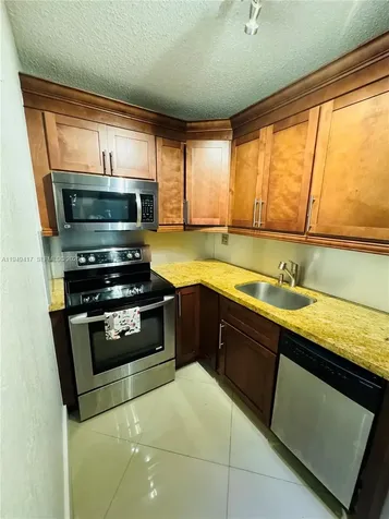 4717 NW 7th Street Miami FL 33126