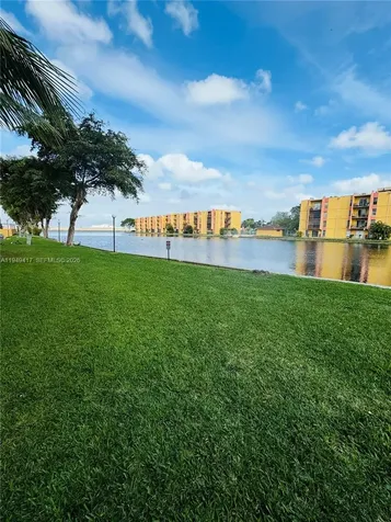 4717 NW 7th Street Miami FL 33126