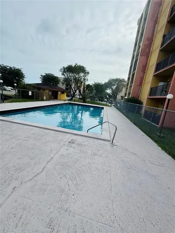 4717 NW 7th Street Miami FL 33126