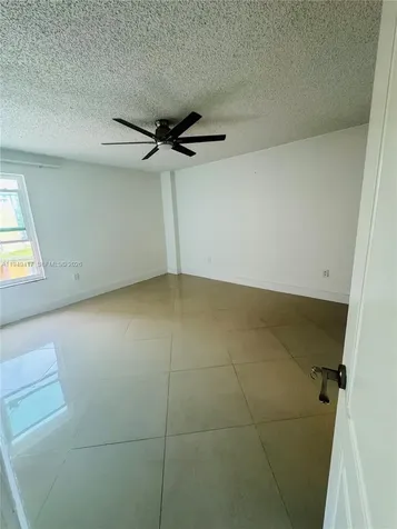 4717 NW 7th Street Miami FL 33126