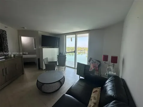 5880 Collins Avenue Miami Beach FL 33140