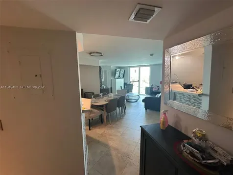 5880 Collins Avenue Miami Beach FL 33140